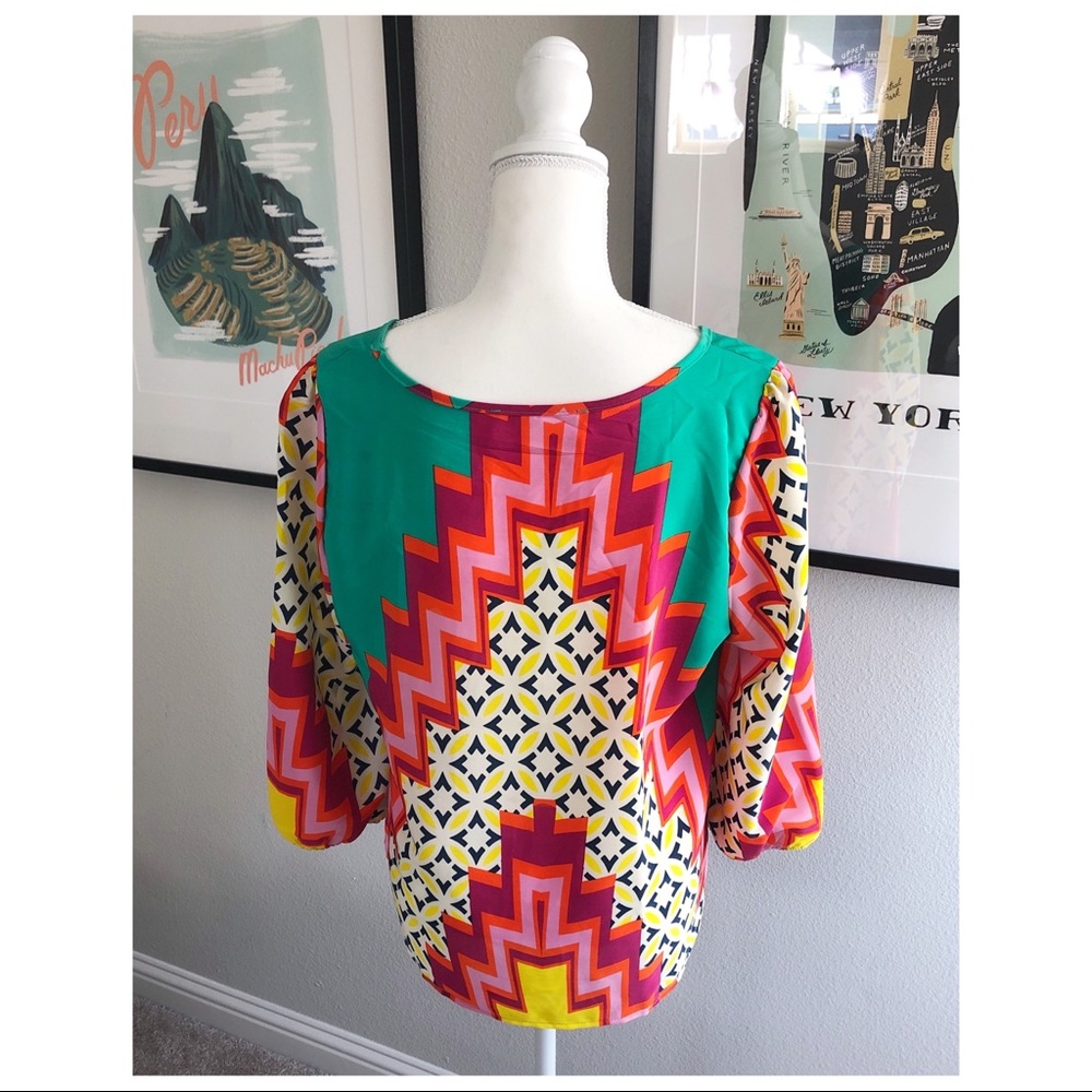 Bright & Colorful Long Sleep Top | Multi-Color - Picture 2 of 3